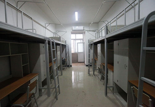 �S�ӽ�ͨ�W(xu��)Ժ��ַ������ô���ǎױ����W(xu��)Ժ�W(xu��)�M(f��i)��������h(hu��n)����Σ�